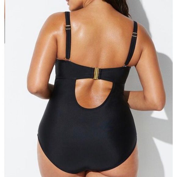 Ruched Underwire One Piece - Picture 2 of 7